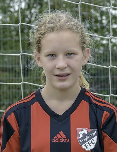 2018 Laura Oelze